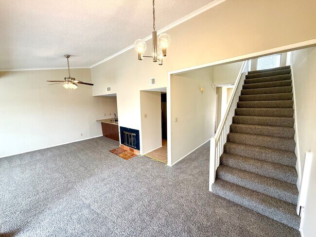 Foto del edificio - **APPLICATION RECEIVED** MUST SEE! Charmin...