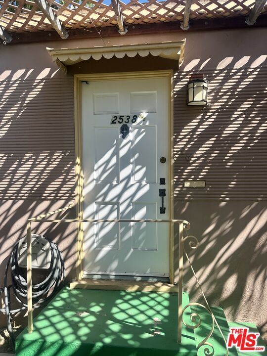 Foto principal - 2536 Military Ave