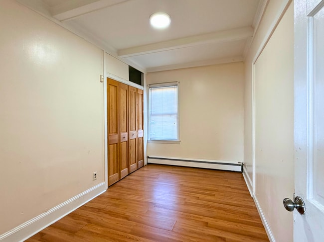 Building Photo - 136 Seamans St