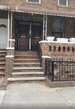 Building Photo - 8 E 95th St