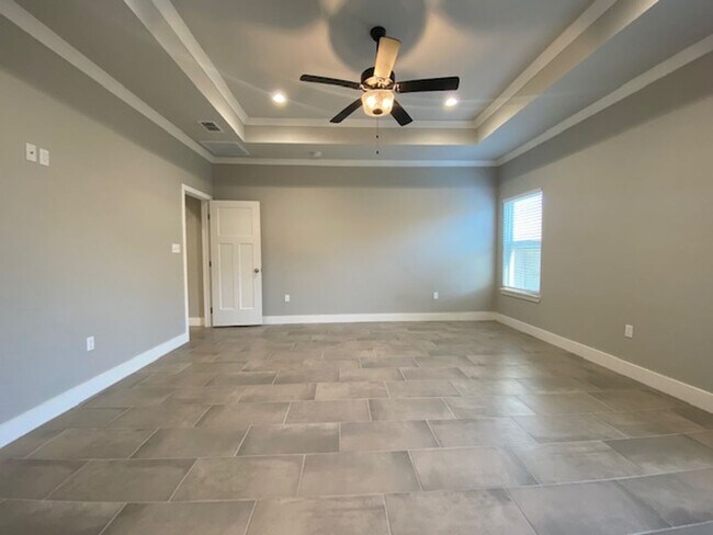 Building Photo - 3806 Negin Dr