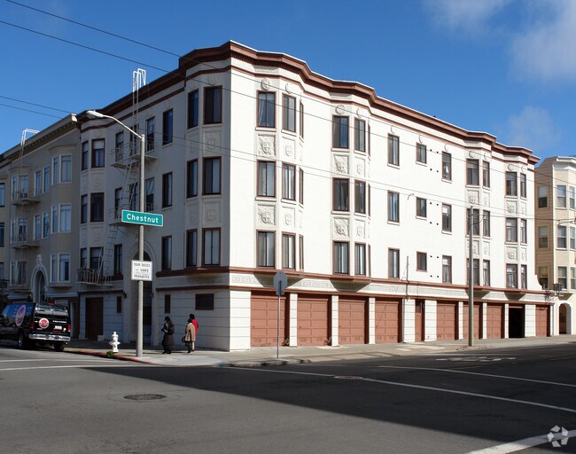 Building Photo - 3300 Laguna St