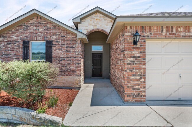 Building Photo - 5607 Blackstone Dr