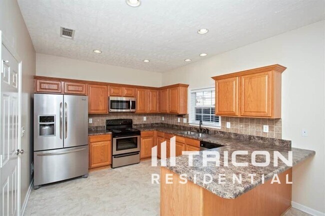 Building Photo - 3012 Feradach Ln