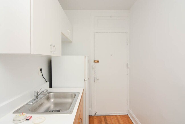 Foto del edificio - 3310 W Schubert Ave