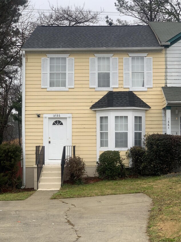 1886 Barrington Overlook, Marietta, GA 30066 Townhouse for Rent in