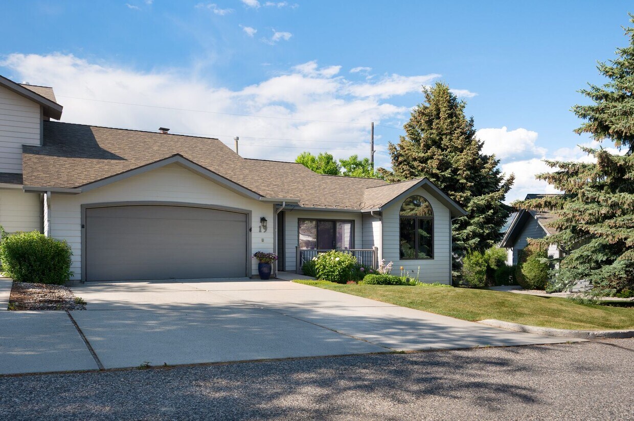 Foto principal - 1757 Highland Blvd