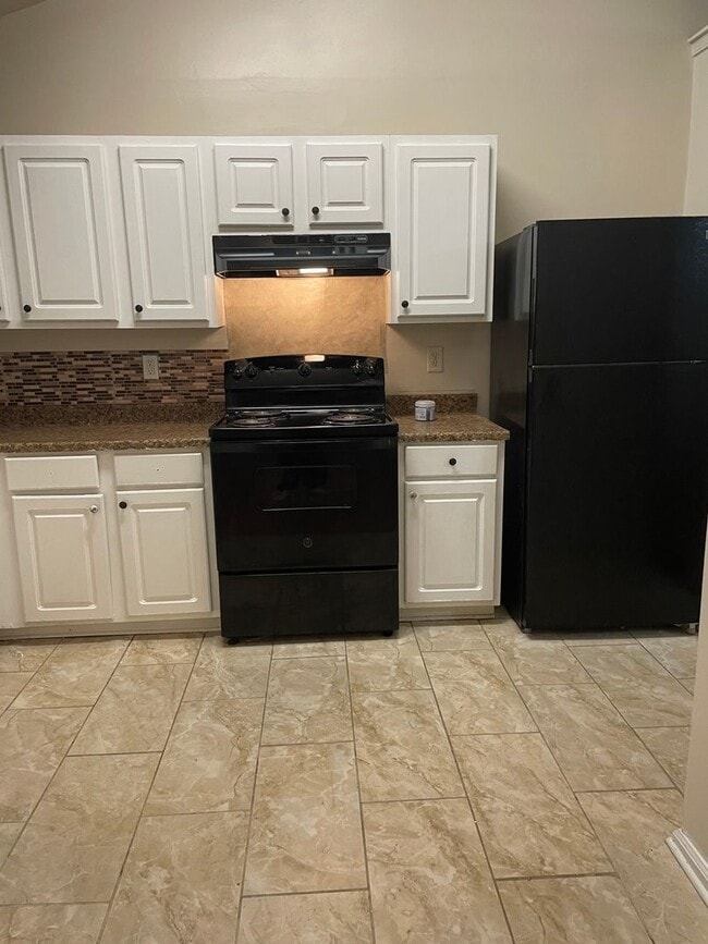 Foto del edificio - 8140 Sterling Lakes Ct