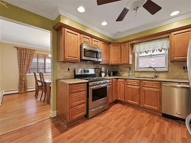 Building Photo - Fort Lee Homes