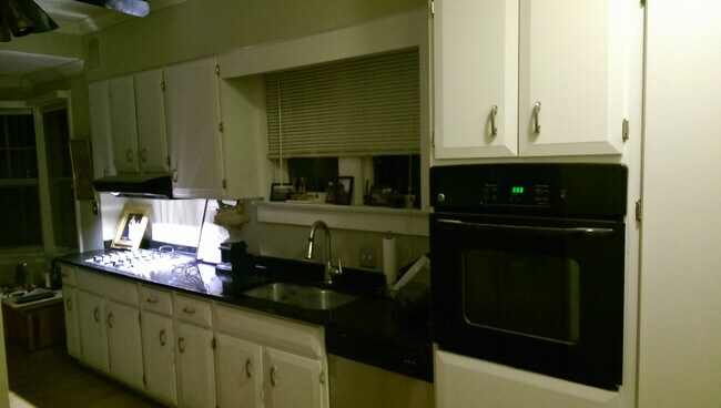 Foto del edificio - 571 Stratford Ave