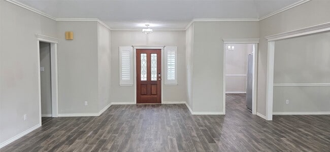 Building Photo - 1214 W Forest Dr