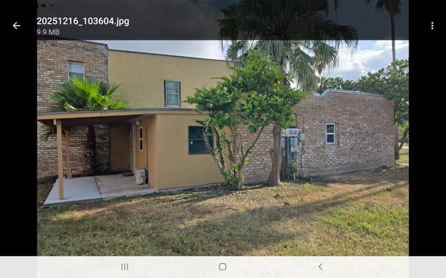 Building Photo - 301 Bolivar Ave