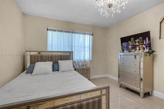 Foto del edificio - 2 bedroom in North Miami Beach FL 33179