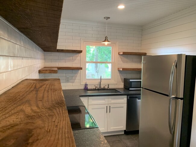 Foto del edificio - Surfside, Walk to Beach, 2 Bedroom, 2 Bath...