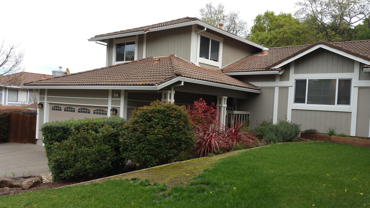 11 Spinosa Way, Novato, CA 94945 House Rental in Novato, CA