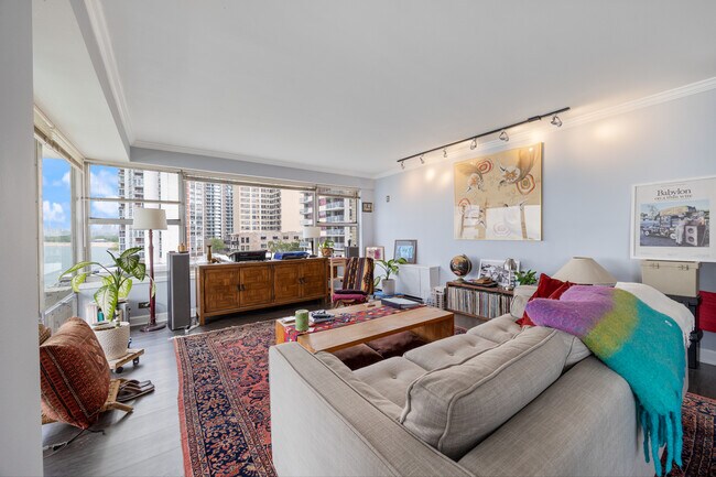 Foto del edificio - 6157 N Sheridan Rd