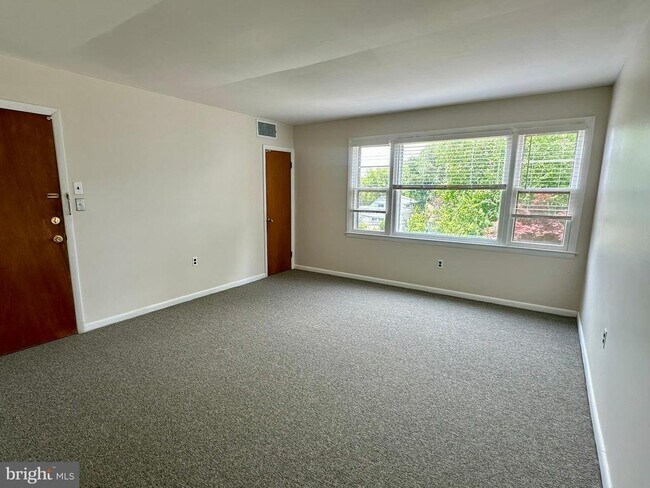 Foto del edificio - 117 Elm Ave
