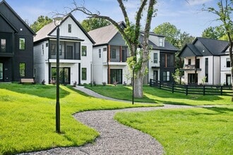 Building Photo - 335 Sophia Rain Dr