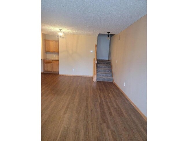 Building Photo - 2502 Yellowstone Dr