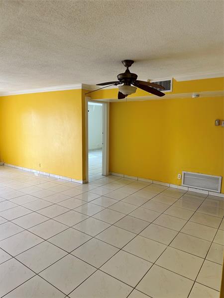 Foto del edificio - 5900 NW 17th Pl