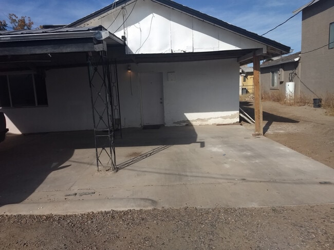 Building Photo - Safford #2