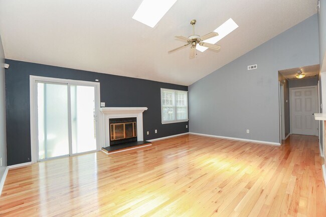 Building Photo - Amazing 2-bedroom home rental in Virginia ...