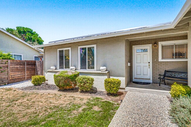 Foto del edificio - 3143 Shriver Dr