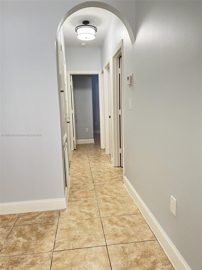 Foto del edificio - 1273 NW 171st Terrace