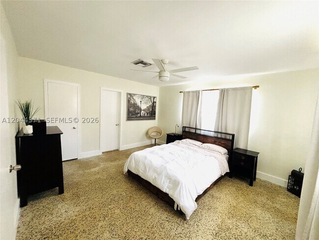 Foto del edificio - 2150 NE 172nd St