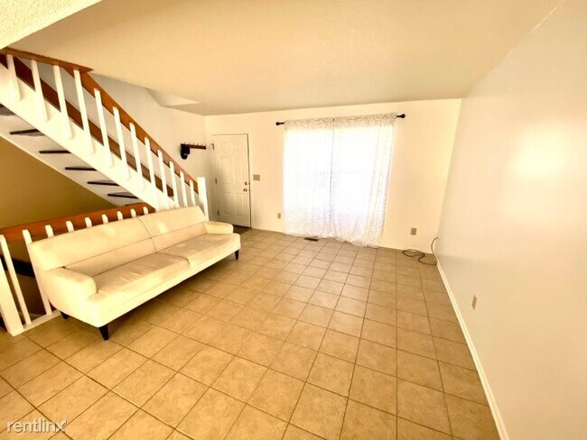 Building Photo - 3 br, 1.5 bath House - 6239 Greenhaven Ave