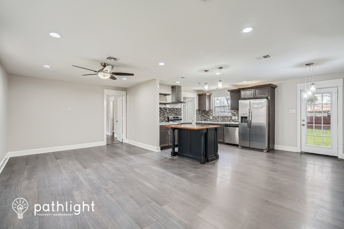 Foto principal - 126 Kingsman Street, Converse, TX, 78109