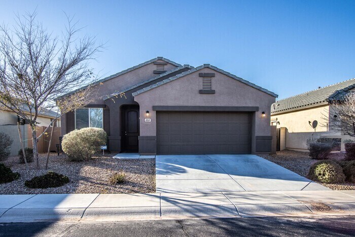 Maricopa House 4 beds 2 1/2 bath single l... - Maricopa House 4 beds 2 1/2 bath  single l...