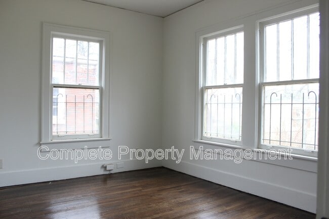 Building Photo - 1412 Alabama Ave SW