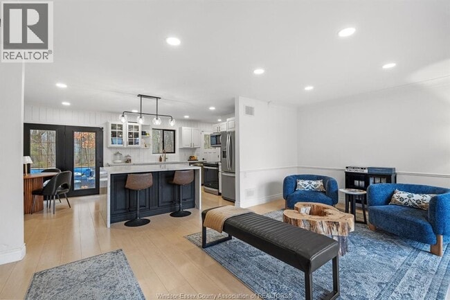 Photo du bâtiment - 1325 Laurier Dr