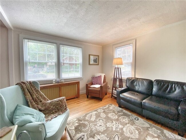 Building Photo - 249 Melville Dr