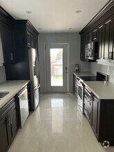 Building Photo - 420 McRoberts Ave