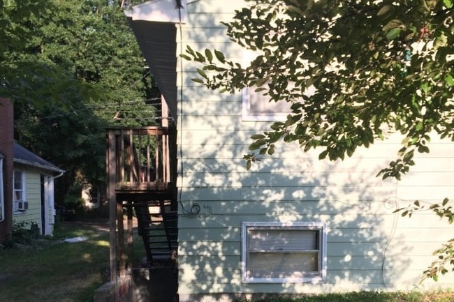 Building Photo - 213 S Fairview Ave