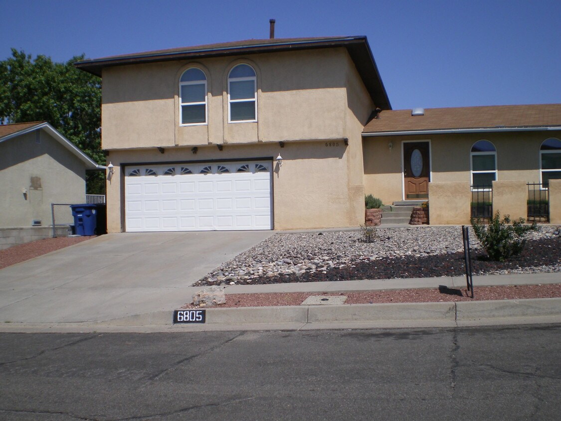 Primary Photo - 6805 Gisele Dr NE