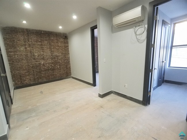 Foto del edificio - 1033 Dekalb Ave