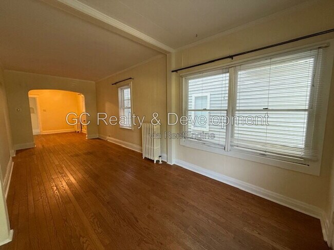 Foto del edificio - 2415 Hastings Ave