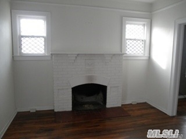 Building Photo - 11 Burtis Ave
