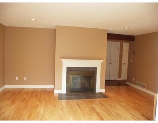 Foto del edificio - 4 Bates Ln