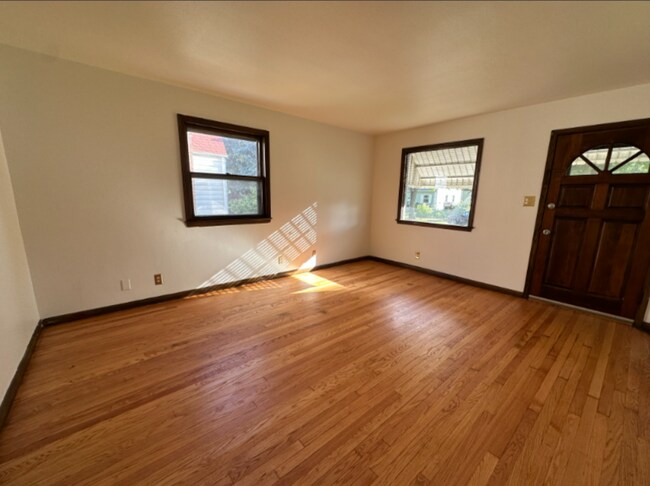 Foto del edificio - 3332 S Springfield Ave