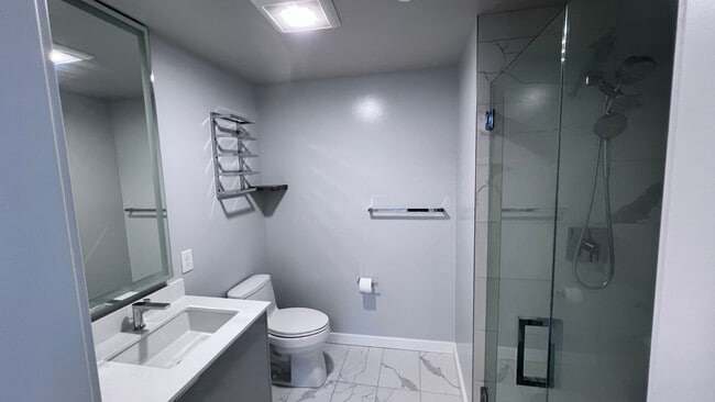 Master Bathroom - 450 S Main St