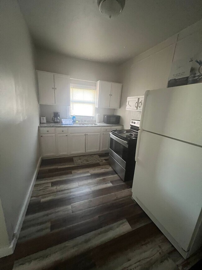 Foto del edificio - 1309 Cypress St