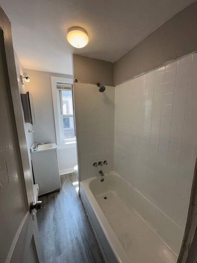 Foto del edificio - 321 N 10th St