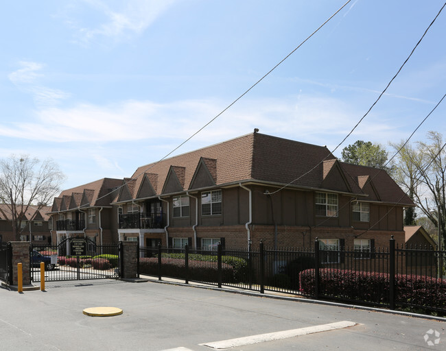 Building Photo - Villas at Druid Hills