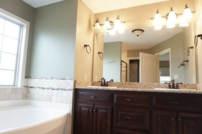 Building Photo - 2815 Cotton Bay Crossing