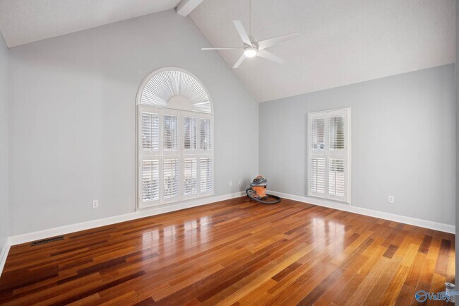 Building Photo - 203 Arrowfeather Dr