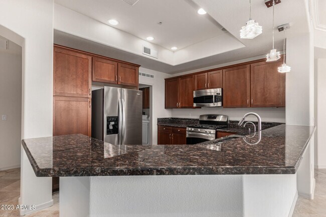 Foto del edificio - 7601 E Indian Bend Rd